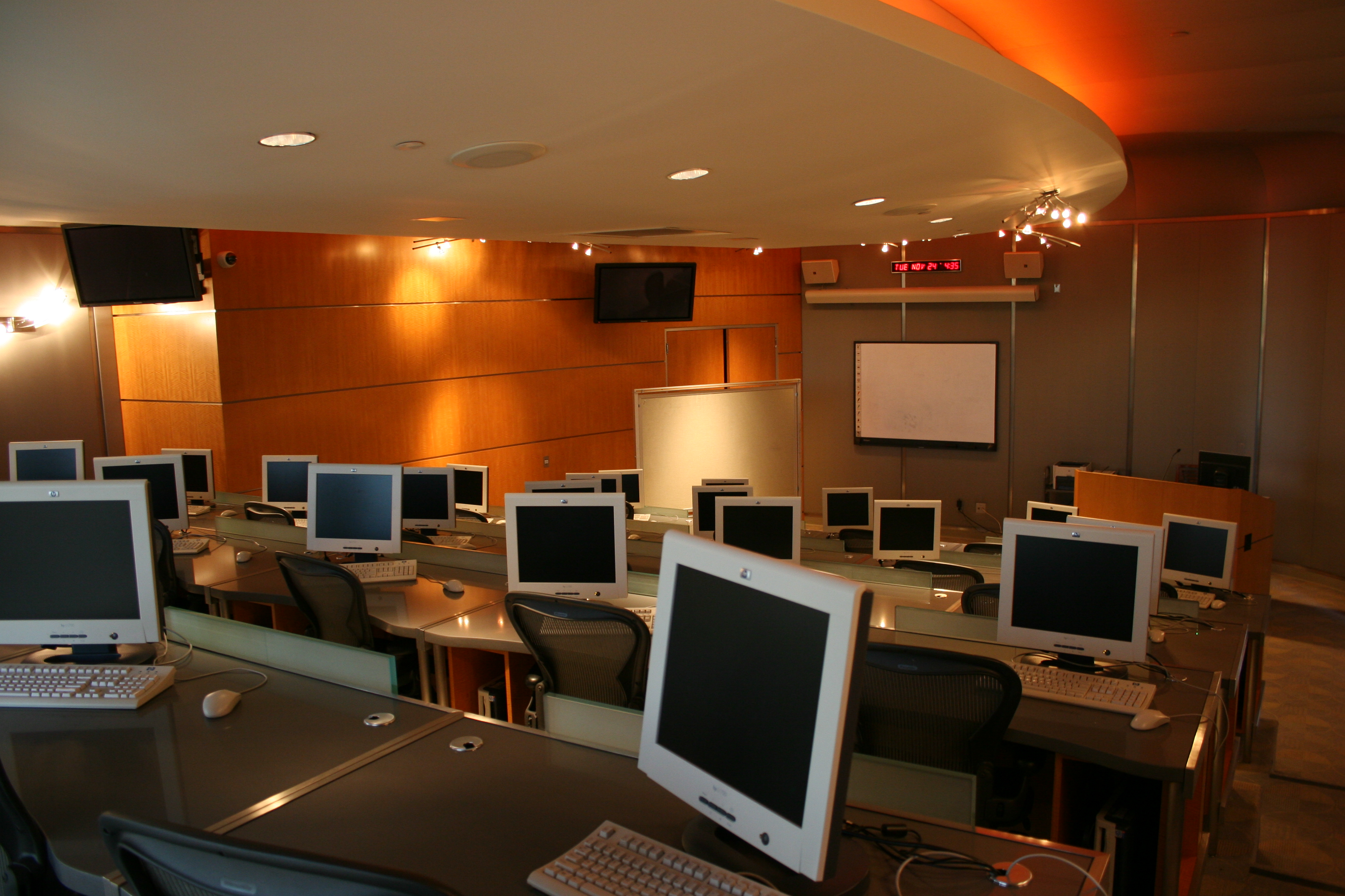 Image of the Hi-Tech Training Lab